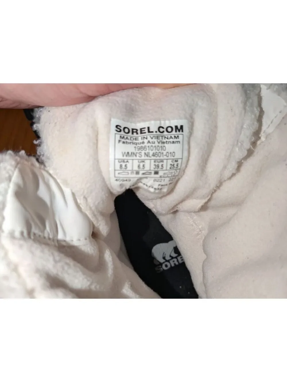 Sorel Women's 8.5 Explorer II Joan Cozy Black White Sherpa Lace-Up Winter Boots